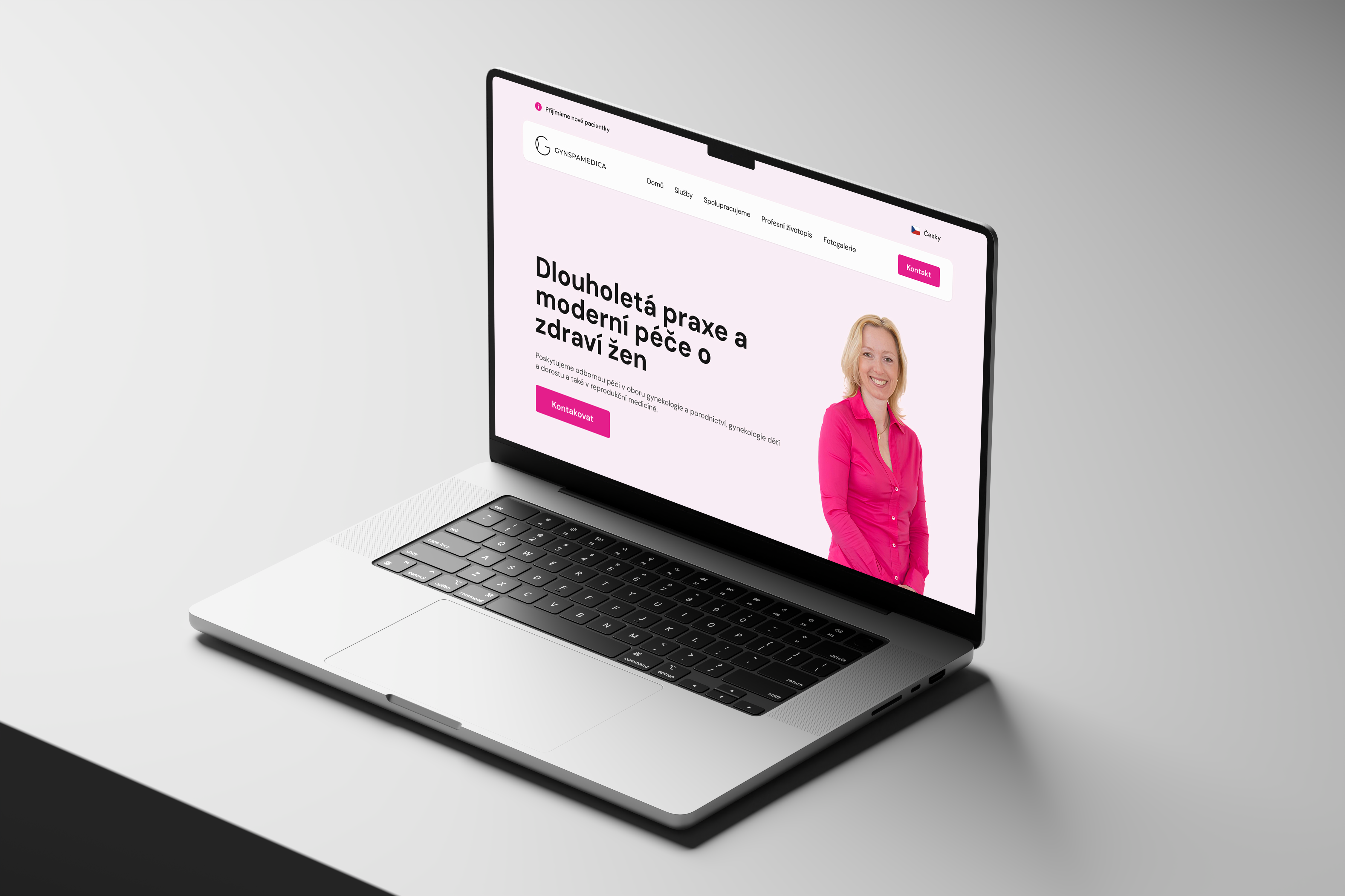 Mockup webové stánky GynSpaMedica na notebooku